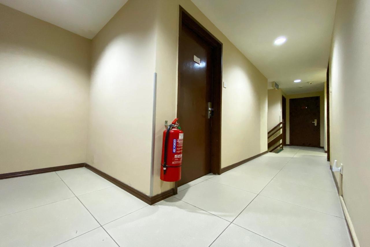 Oyo 90108 Hotel Kaya Kota Kinabalu Exterior foto